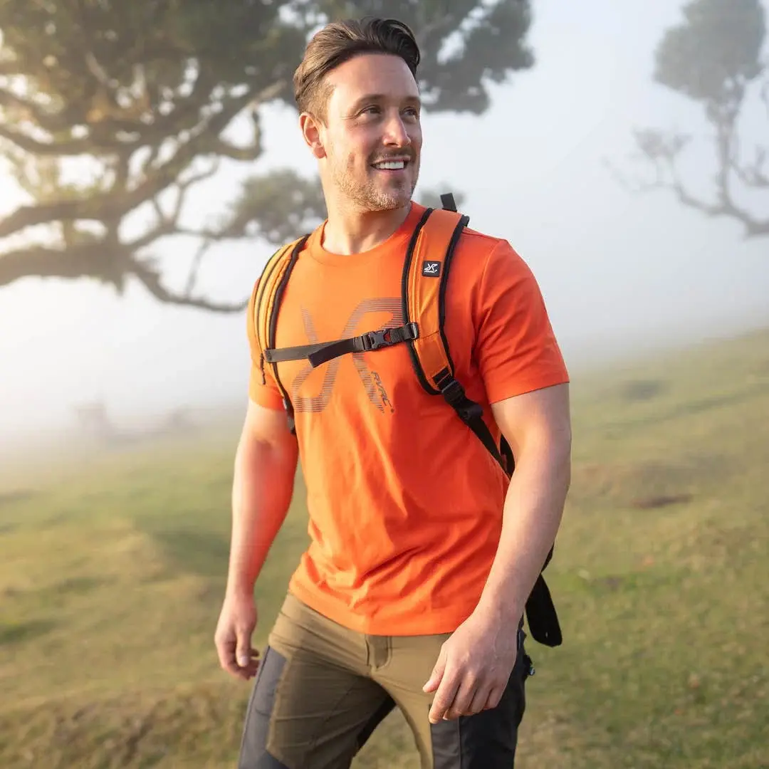 Easy Graphic Logo T-shirt för män Pureed Pumpkin