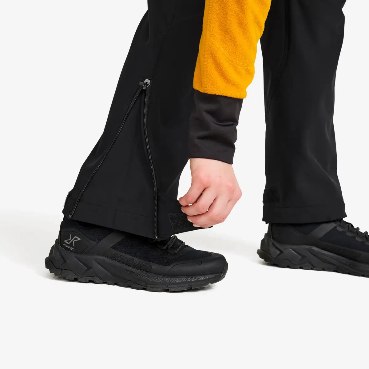 Hiball Essential Softshell-byxor för kvinnor, svarta Hiball Essential Softshell-byxor för kvinnor, svarta