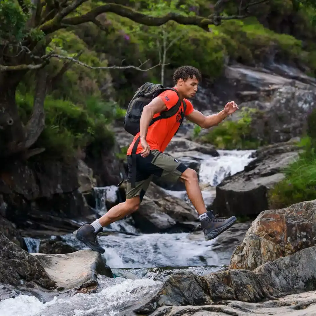 Nordwand Shorts Men Olive Night